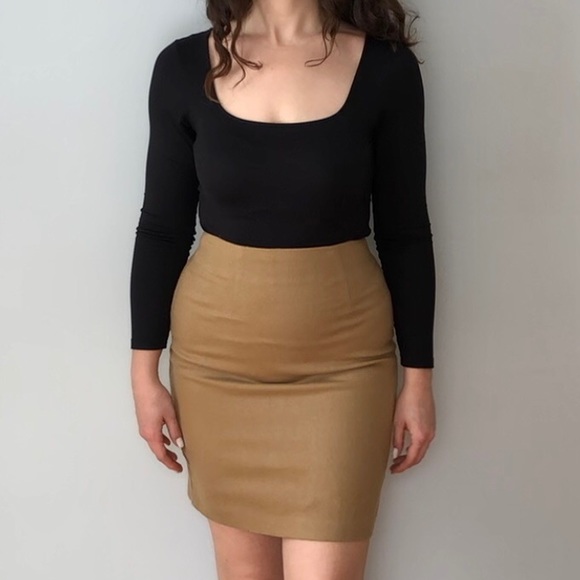 Dresses & Skirts - vintage camel wool mini skirt